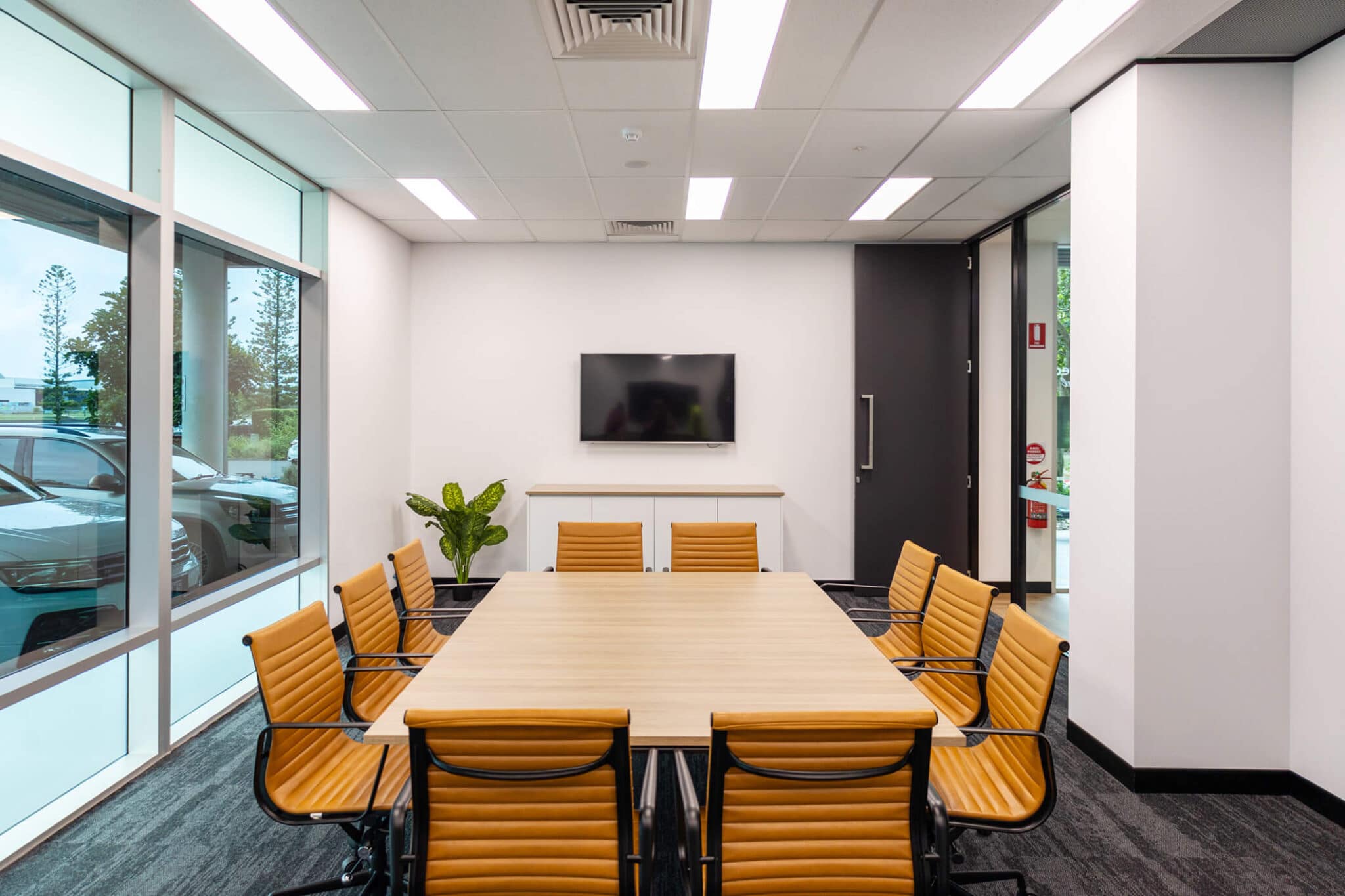 Office Furniture Melbourne | white desk melbourne