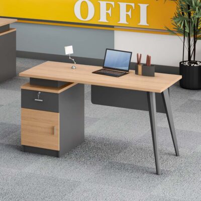 Klasse Straight Desk