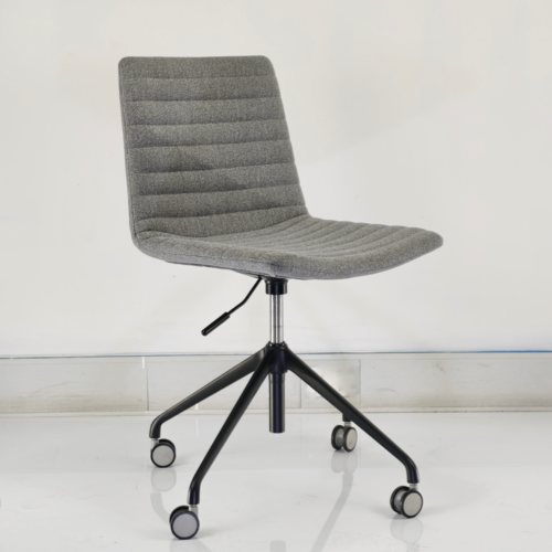 Pinsk Swivel 4 Star Base Chair EX-DEMO